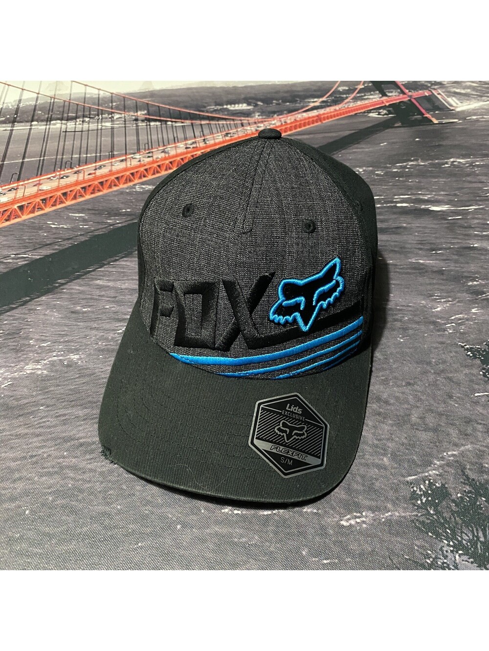 Fox Racing FlexFit Hat Men’s Size S/M Fitted Black & Blue Embroidered Logo
